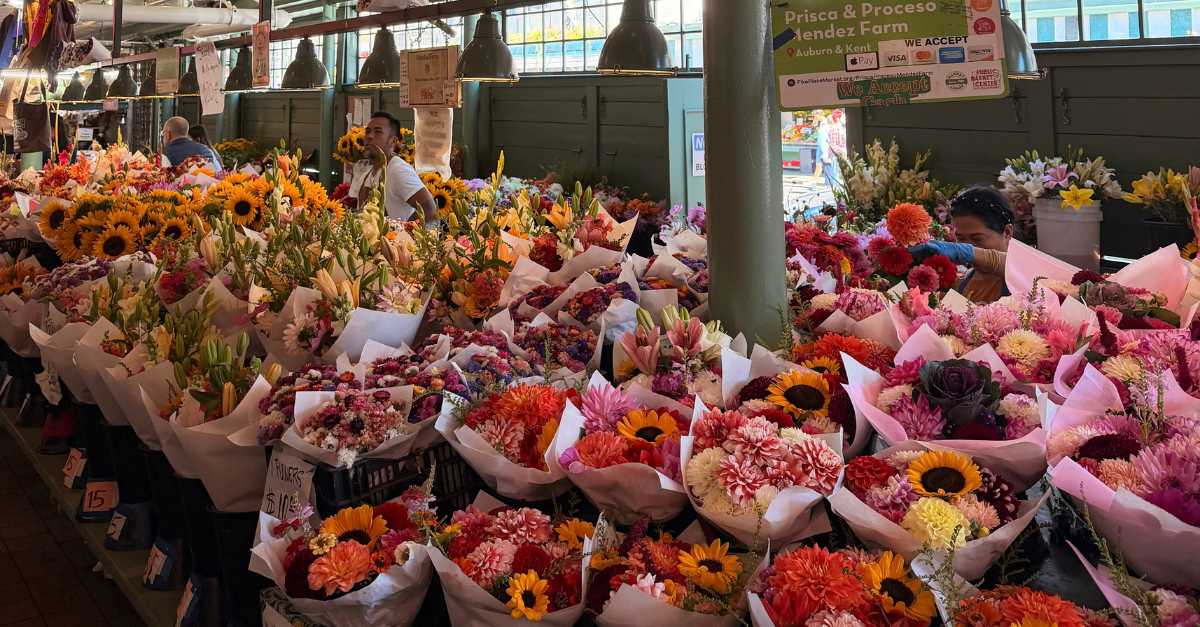 Pike Place flower stand